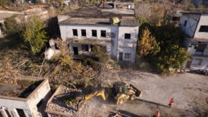 Κατεδαφίζεται το εγκαταλελειμμένο εργοστάσιο της ΑΓΝΟ στη Θεσσαλονίκη