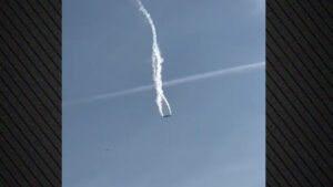 Hürriyet: Από βλάβη δύο κινητήρων η τραγωδία με το C-130 - Το αεροσκάφος κόπηκε στα 3 