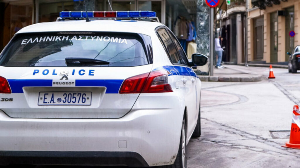 Σπείρα είχε γίνει εφιάλτης για τους οδηγούς στη Γλυφάδα: Τα 24 χτυπήματά τους και η λεία των 42.000 ευρώ