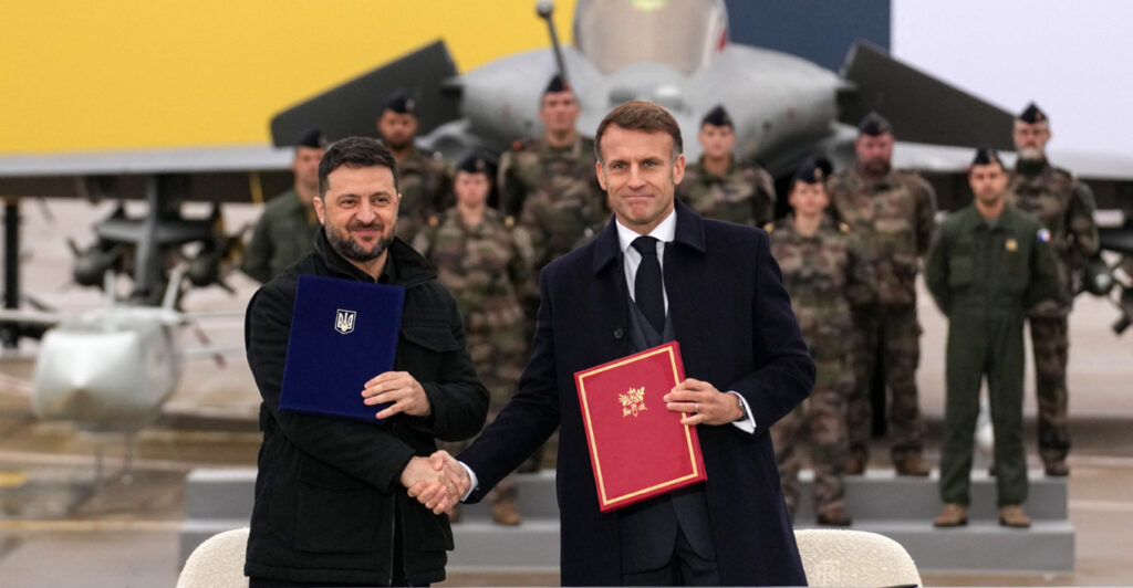 Μακρόν και Ζελένσκι υπέγραψαν για την προμήθεια περίπου 100 Rafale στην Ουκρανία