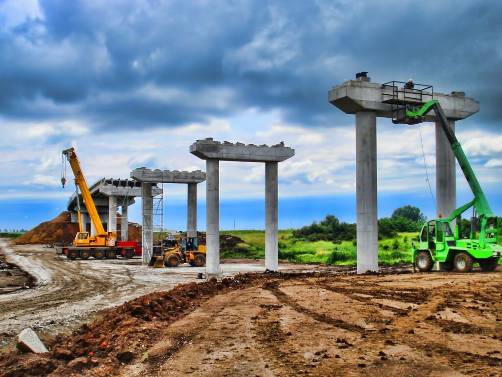 «Επιδημία» στις κατασκευές: Οι εργολάβοι εγκαταλείπουν λόγω ρευστότητας τα «χτυπημένα» έργα