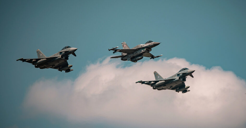 Συναγερμός στην Πολωνία: Απογείωσε μαχητικά εν μέσω πληγμάτων της Ρωσίας στην Ουκρανία