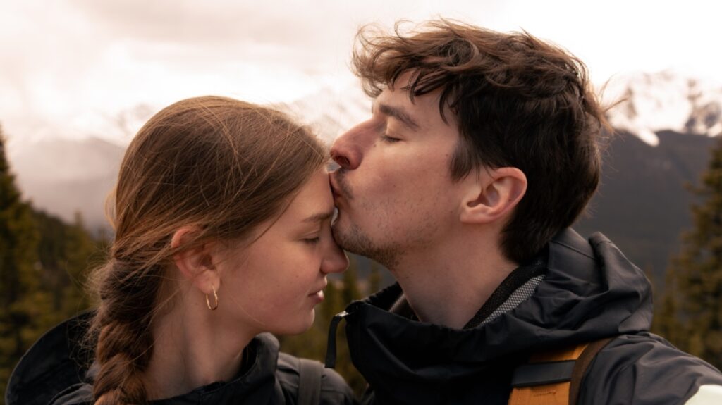 Πότε δόθηκε το πρώτο φιλί - Τι εκτιμούν οι επιστήμονες