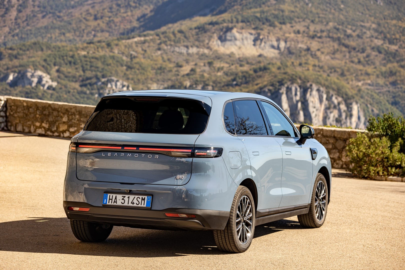 Το νέο Leapmotor B10 διαθέσιμο στην ελληνική αγορά