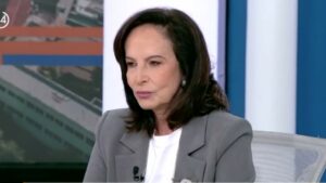 Διαμαντοπούλου για Τσίπρα: Είναι απειλή για το ΠΑΣΟΚ ένας πολιτικός που ηττήθηκε 5 φορές και το κόμμα του υπέστη 7 διασπάσεις;