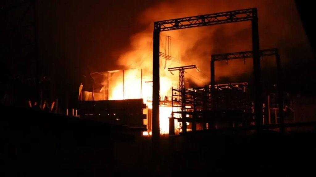 Μεγάλα διυλιστήρια πετρελαίου στη Ρωσία χτύπησαν οι ουκρανικές δυνάμεις