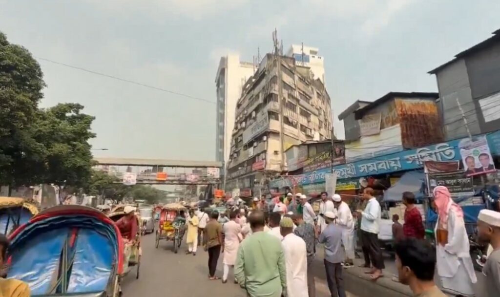 Σεισμός 5,5 Ρίχτερ στο κέντρο του Μπαγκλαντές, τουλάχιστον τρεις νεκροί στην Ντάκα - ΒΙΝΤΕΟ