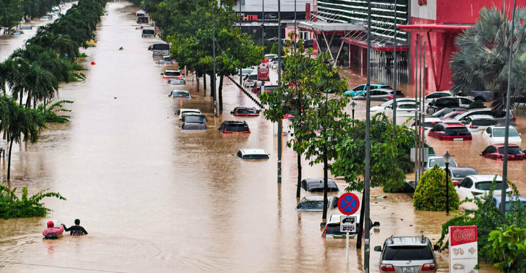 Βιετνάμ: Τουλάχιστον 41 νεκροί μετά από έντονες βροχοπτώσεις και πλημμύρες - ΒΙΝΤΕΟ