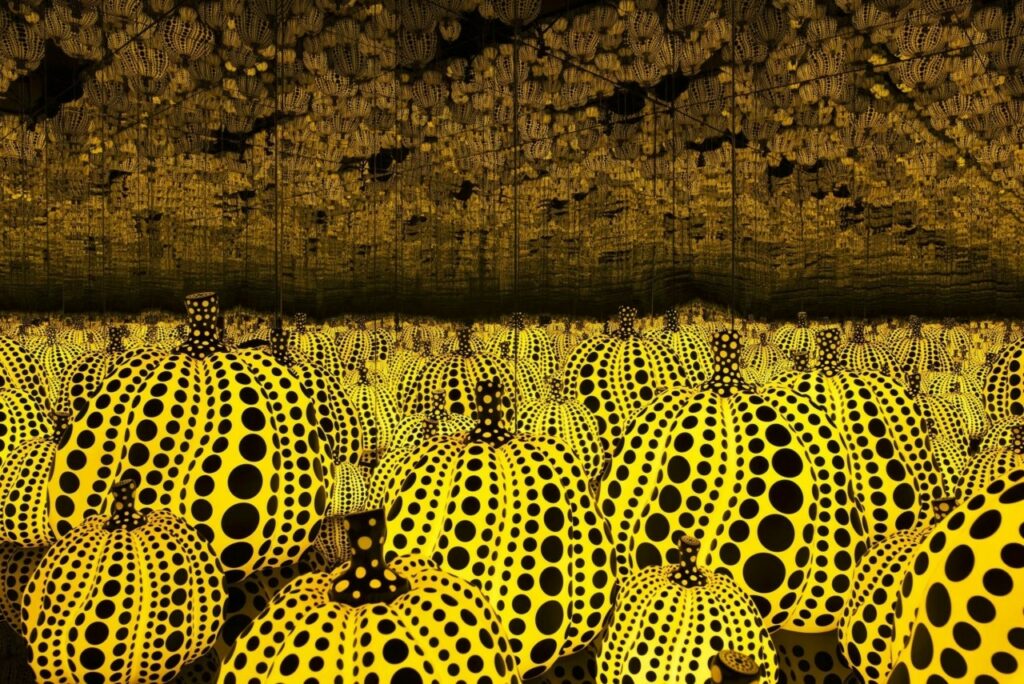 251121164809_YAYOI-KUSAMA-1280×855