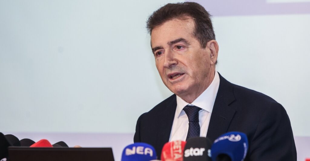 Μιχάλης Χρυσοχοΐδης: 5.000 «panic button» τον χρόνο - 19.500 δικογραφίες για ενδοοικογενειακή βία στο δεκάμηνο