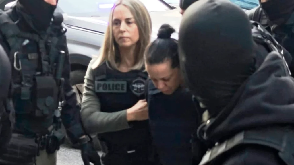 Δολοφονία 75χρονης στη Σαλαμίνα: «Απορώ πώς έφτασα σε αυτό το σημείο»,λέει η 46χρονη