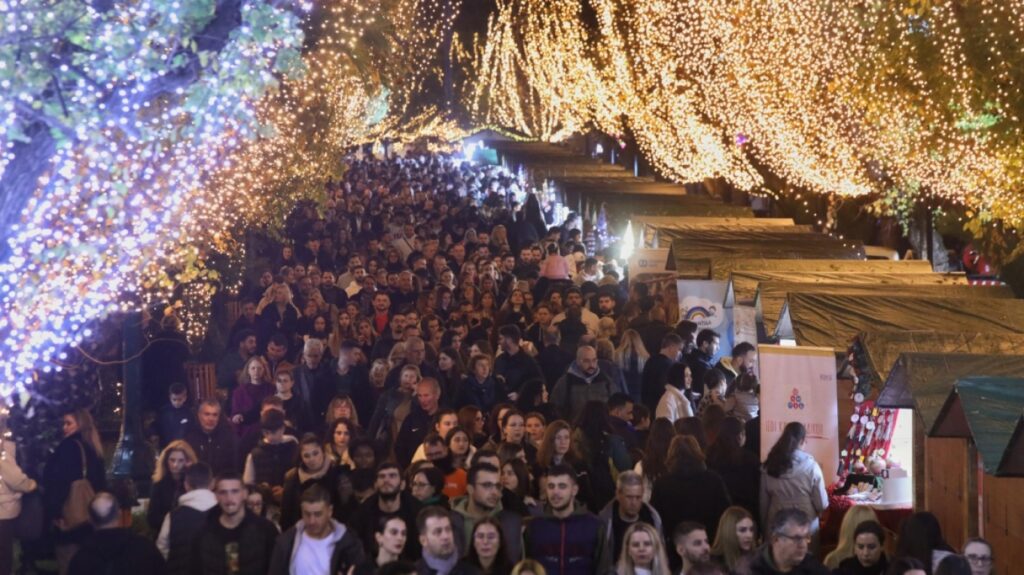Το Χριστουγεννιάτικο Χωριό στο Πεδίον του Άρεως ανοίγει τις πύλες του την Παρασκευή 28/11 - Ο Φέρρης εγκαινιάζει τη μουσική σκηνή - Το πρόγραμμα των εκδηλώσεων