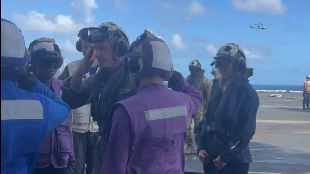 Το αεροπλανοφόρο Gerald R. Ford στην Καραϊβική επισκέφτηκε σήμερα ο Πιτ Χέγκσεθ