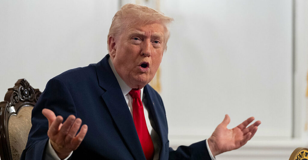 «Είσαι ηλίθια;»: Νέα επίθεση Τραμπ εναντίον γυναίκας δημοσιογράφου