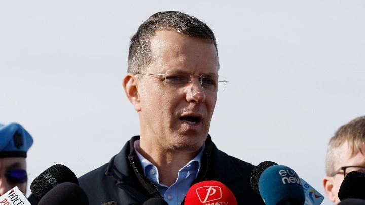 Ρουμανία: Ο υπουργός Άμυνας παραιτήθηκε αφού παραδέχθηκε ότι είχε πει ψέματα στο βιογραφικό του