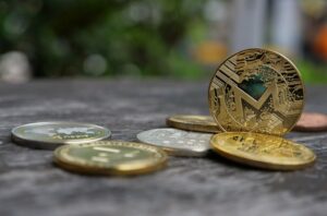 Ψηφιακά κρυπτονομίσματα συνδεδεμένα με το ευρώ εκδίδουν ευρωπαϊκοί τραπεζικοί κολοσσοί σε μια κίνηση–ματ