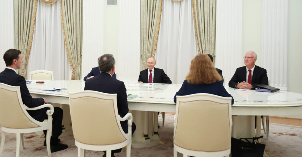 Sky News: Γιατί ο Πούτιν δεν θα συμφωνήσει με το τελευταίο ειρηνευτικό σχέδιο για την Ουκρανία