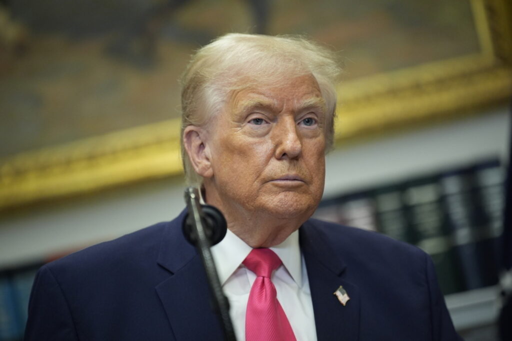 Δείτε αναλυτικά τις χώρες για τις οποίες μπλόκαρε ο Τραμπ τα αιτήματα μετανάστευσης