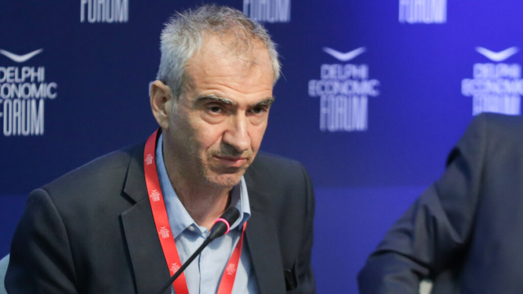 Ο Μαραντζίδης συνέκρινε τον Τσίπρα με τον Κωνσταντίνο Καραμανλή και τον Ανδρεα Παπανδρέου: Είναι σαν τη βροχή στην ξηρασία της κεντροαριστεράς