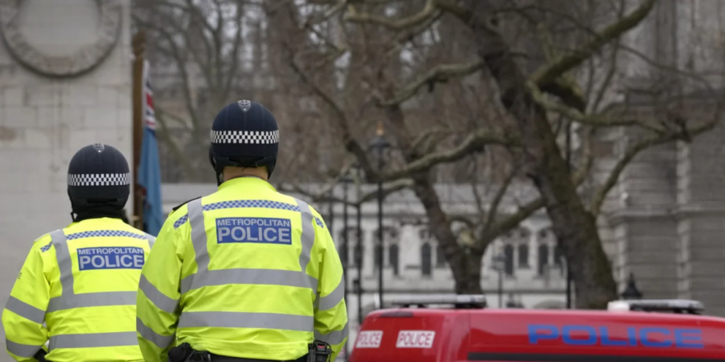 Σε φυλάκιση 8 εβδομάδων καταδικάστηκε 61χρονος στην Βρετανία καθώς έστελνε αντισημιτικά μηνύματα σε Εβραίο βουλευτή