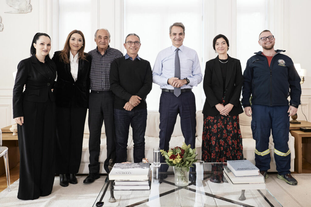 Κυριάκος Μητσοτάκης: Συναντήθηκε με εθελοντές στο Μέγαρο Μαξίμου με αφορμή τη Διεθνή Ημέρα Εθελοντισμού