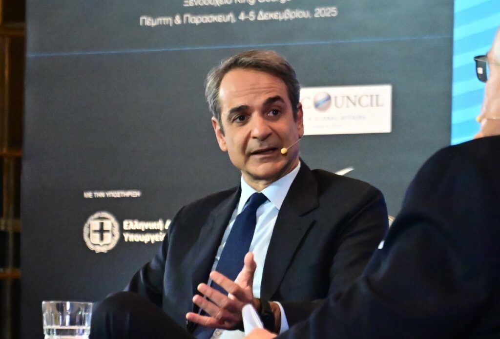 251205171911_mitsotakis-synedrio-vima