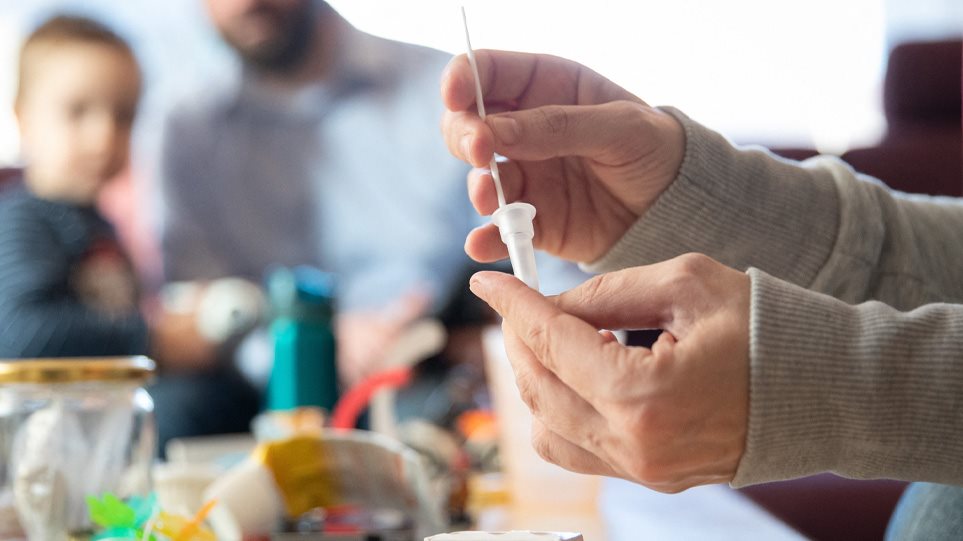 Αυξάνεται κατακόρυφα η ζήτηση για self test αλκοόλ στα φαρμακεία - Στις 35.600 οι παραβάσεις σε 30 ημέρες