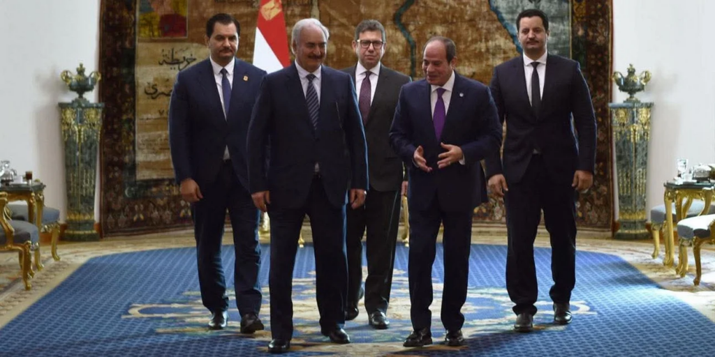 Στο Κάιρο η συνάντηση Χαφτάρ και Αλ Σίσι για την οριοθέτηση ΑΟΖ Λιβύης - Αιγύπτου