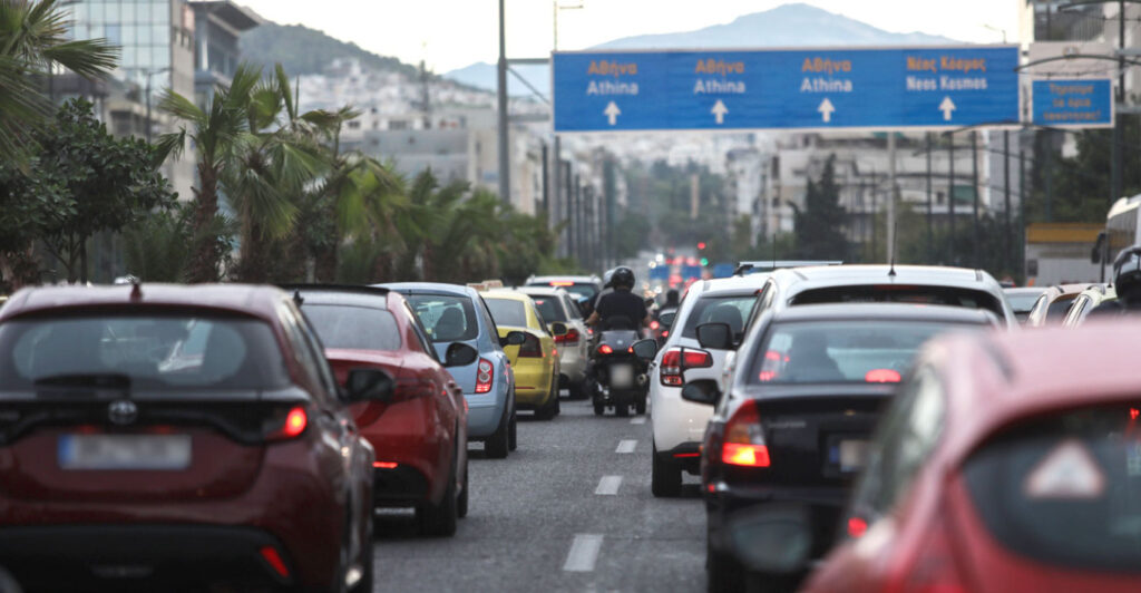 Τέλη κυκλοφορίας: Διευκρινίσεις της ΑΑΔΕ που πρέπει να γνωρίζουν οι ιδιοκτήτες οχημάτων