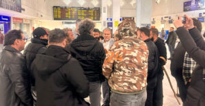 Άνοιξε ξανά το αεροδρόμιο του Ηρακλείου, μεταφορά του μπλόκου στον ΒΟΑΚ