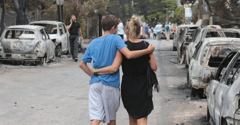 Υπουργείο Οικονομικών: Σύνταξη 1.700 ευρώ για τους πληγέντες στο Μάτι και στη Μάνδρα