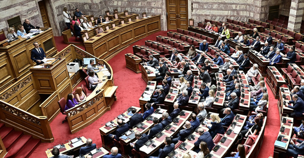 Στη Βουλή η υπουργική τροπολογία για τη σταδιακή κατάργηση της προσωπικής διαφοράς