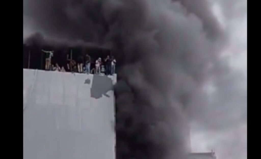 Ινδονησία: Μεγάλη φωτιά σε επταώροφο κτίριο στη Τζακάρτα, 17 οι νεκροί