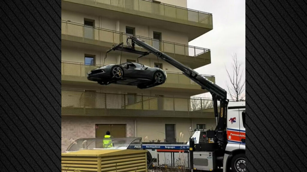 Αυστρία: Επιχειρηματίας ανέβασε Ferrari στο μπαλκόνι του σπιτιού του επειδή δεν έβρισκε θέση πάρκινγκ - ΒΙΝΤΕΟ
