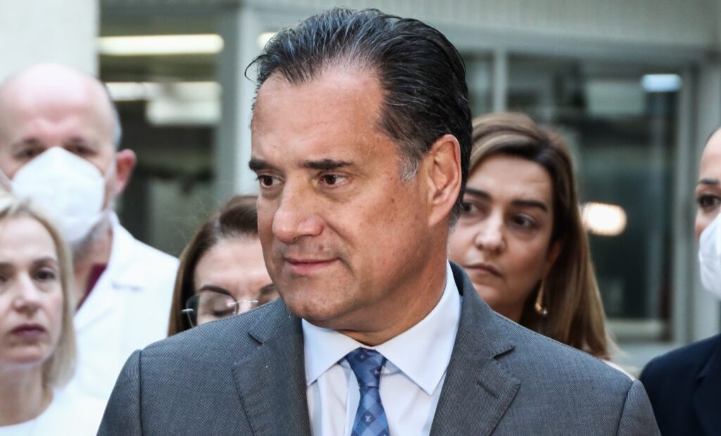 «Καταπέλτης» ο Γεωργιάδης για τους Δεστεμπασίδη και Μαραγγέλη: Είχαν δόλο, πήραν εκατομμύρια στις ΗΠΑ και ήρθαν εδώ και θυμήθηκαν τις τροχήλατες βαλίτσες