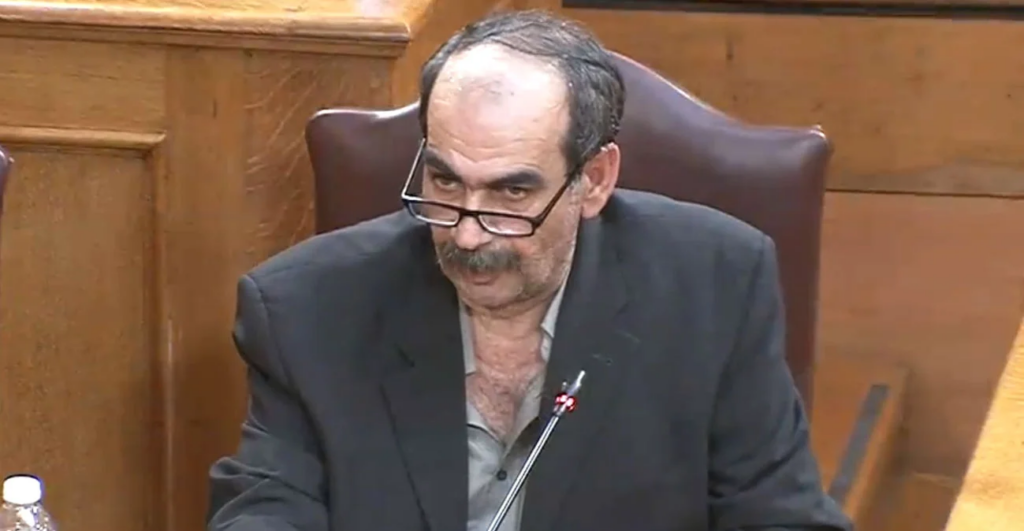 Παραδέχτηκε ο Φραπές ότι ο γιος του έχει Porsche ενώ δηλώνει "Τζιτζίς" - Και να είχα αριθμούς τζόκερ σε σένα θα τους έδινα;