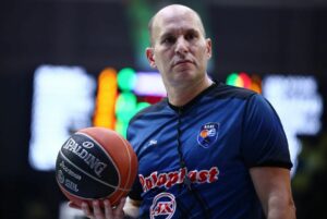 Ο Μαγκλογιάννης κατήγγειλε απειλή γιατί πρόεδρος του έγραψε «όλα θα βγουν στην επιφάνεια»!