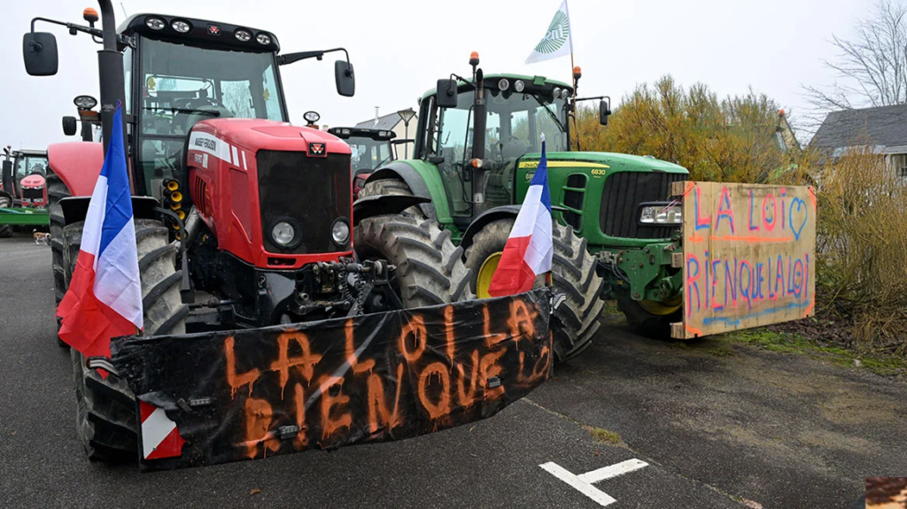 Γαλλία: Βίαια επεισόδια από αγρότες για τα μέτρα κατά της νόσου των βοοειδών