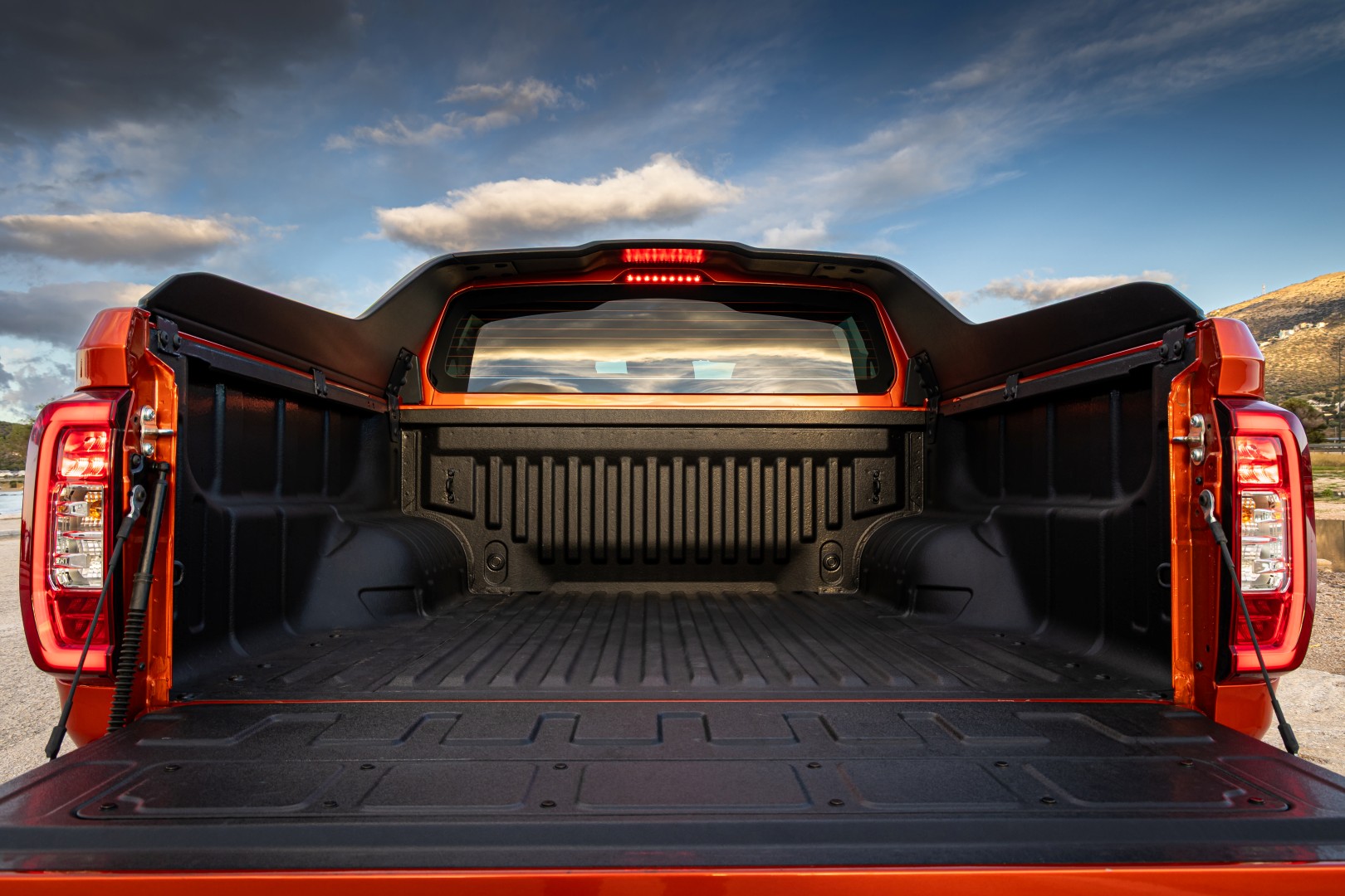 Maxus: Πρώτη γνωριμία με τα ελαφρά επαγγελματικά της στο Margi Farm