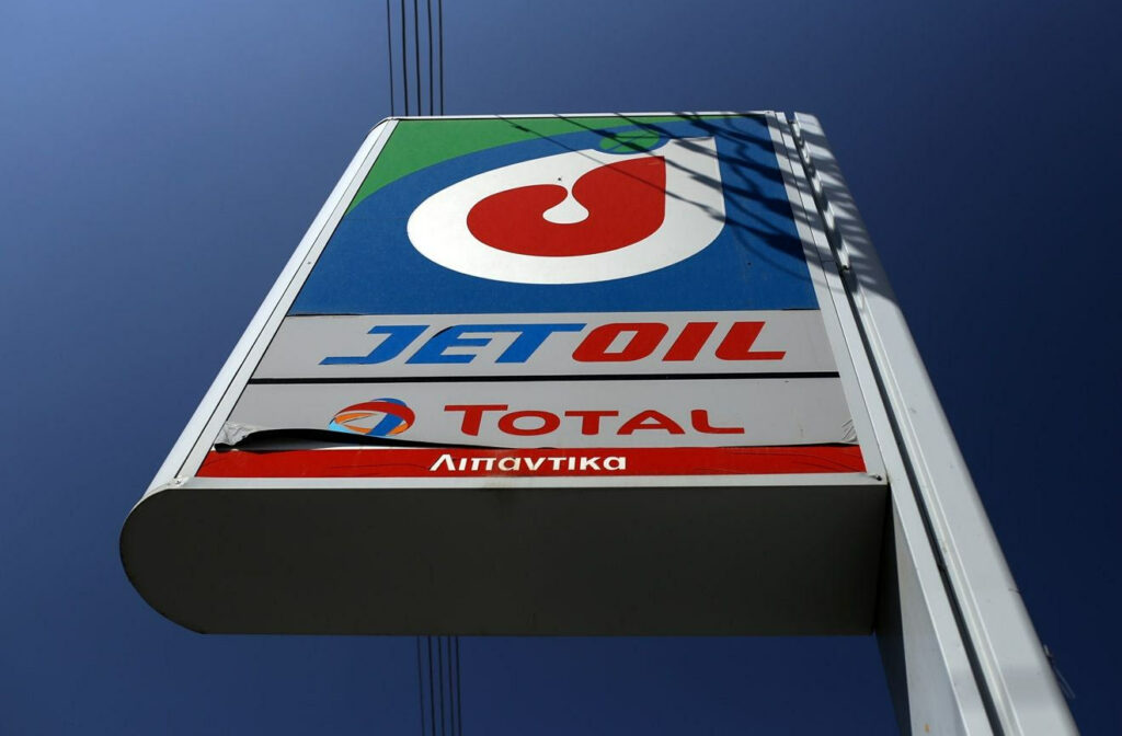 Η Jetoil, ο Πακιστανός μεγιστάνας και ο σκιώδης στόλος των Ρώσων