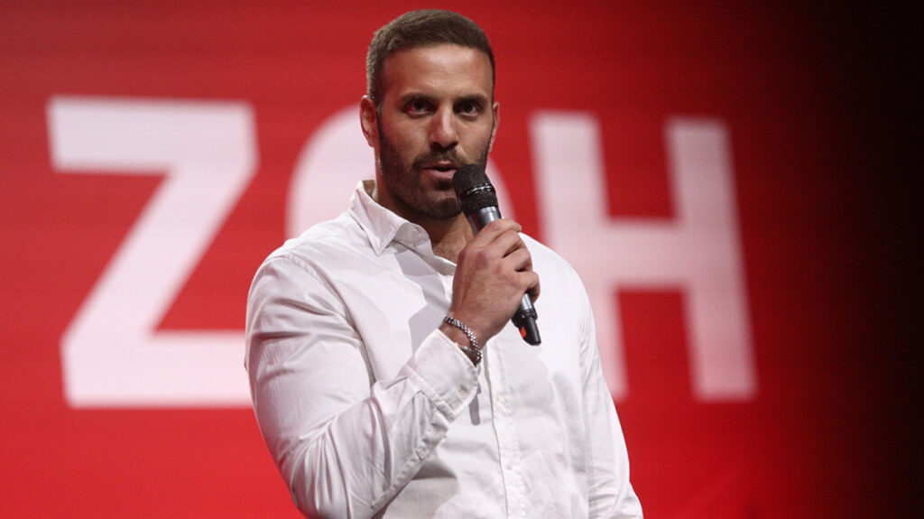 Προκλητικός ο Παππάς για το ξύλο σε δημοσιογράφο: Σήκωσα το χέρι μου αλλά δεν έχει κάποιο σημάδι...»