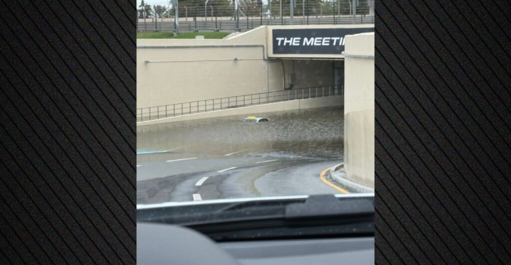 Σφοδρή κακοκαιρία πλήττει τα ΗΑΕ - Πλημμύρες σε Ντουμπάι και Άμπου Ντάμπι - ΒΙΝΤΕΟ