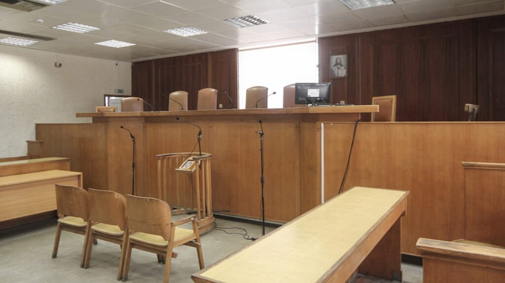 Και οι διοικητικοί δικαστές συμπαρίστανται στην σύζυγο του Άκη Σκέρτσου μετά τη λεκτική επίθεση από την Κωνσταντοπούλου