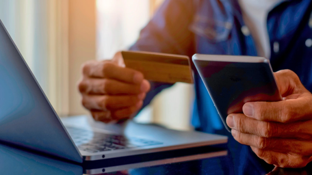 Οκτώ στους 10 Έλληνες κάνουν αγορές από online πλατφόρμες χωρών εκτός ΕΕ