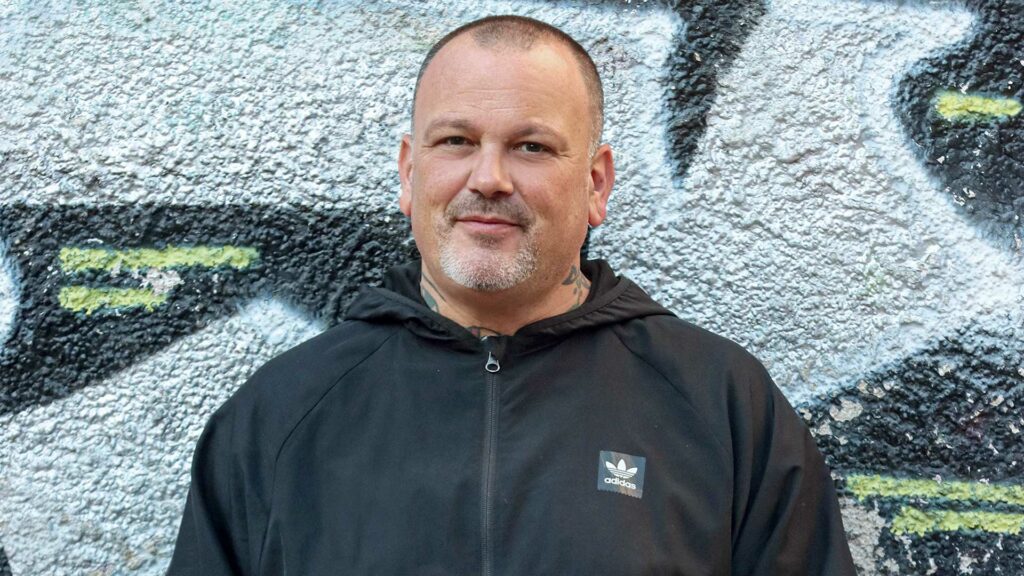 Σοκάρει ο Δημήτρης Σκαρμούτσος: Ξεκίνησα τα ναρκωτικά στα 14, για πάρα πολλά χρόνια θεωρούσα ότι είμαι σκουπίδι και ίσως ήμουν