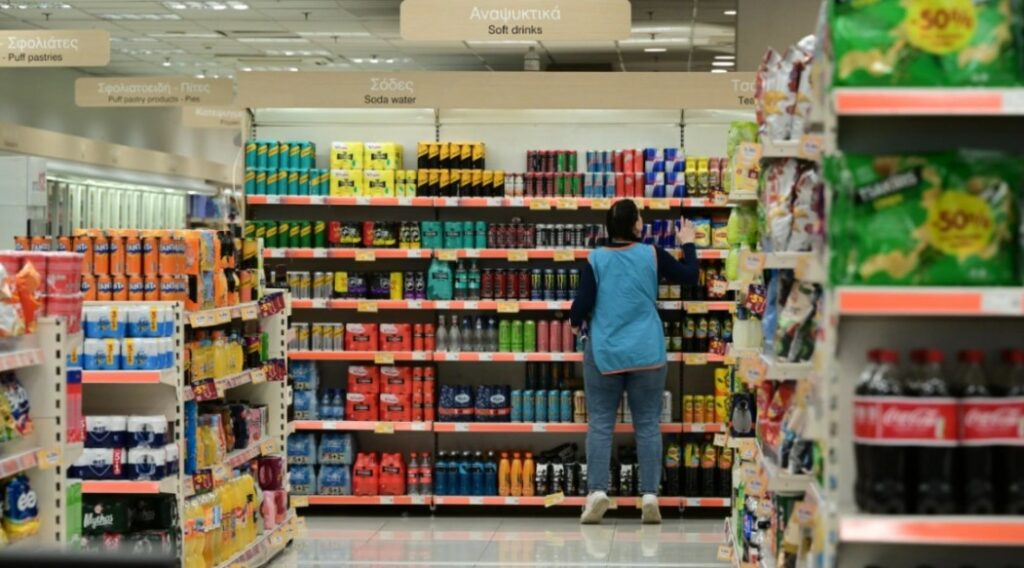 Παραμονή Χριστουγέννων: Τι ώρες θα είναι ανοιχτά σήμερα τα σούπερ μάρκετ και τα εμπορικά καταστήματα