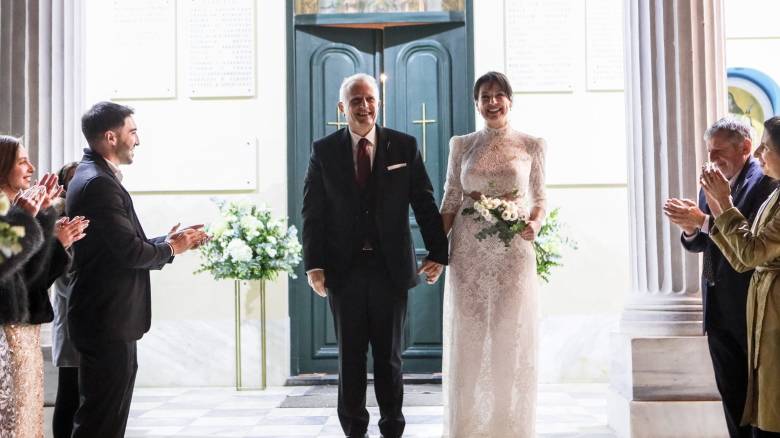 Γιάννης Ραγκούσης και Μαρίνα Κοντοτόλη παντρεύτηκαν