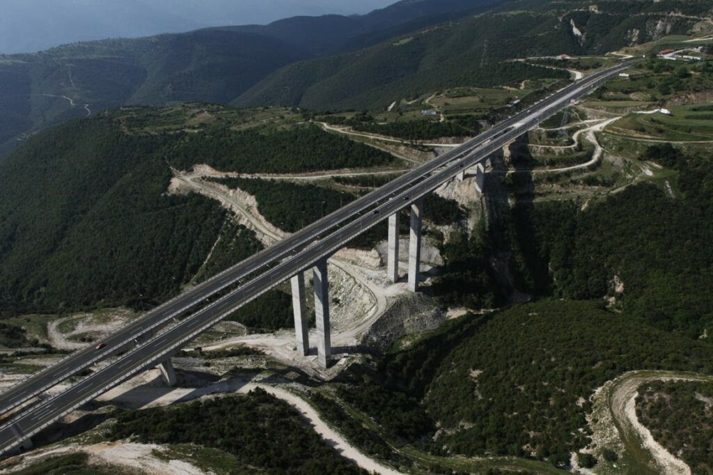 Ολοκληρώνεται το οικονομικό κλείσιμο και ξεκινά η παραχώρηση της Εγνατίας Οδού έναντι €1,275 δισ.