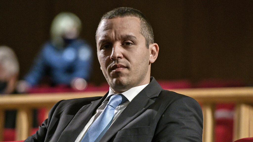 Και ο… Κασιδιάρης στα μπλόκα, αφού πήρε πενθήμερη άδεια από τη φυλακή