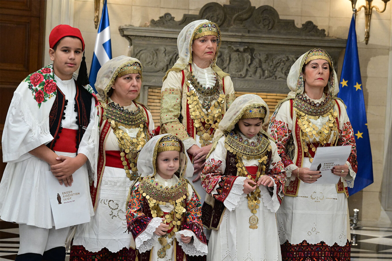 Κυριάκος Μητσοτάκης: Πρωτοχρονιάτικα κάλαντα από την Ένωση Λιοσιωτών Ιλίου